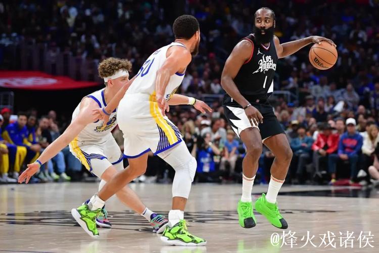 哈登23+11统治比赛，库里脚踝受伤退场，快船力克勇士